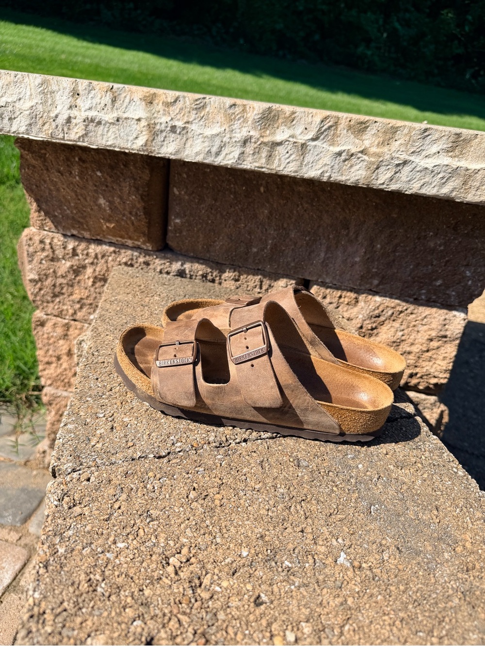 Birkenstock Arizona Sandals in Oiled Leather Tobacco - Picture 4 of 7
